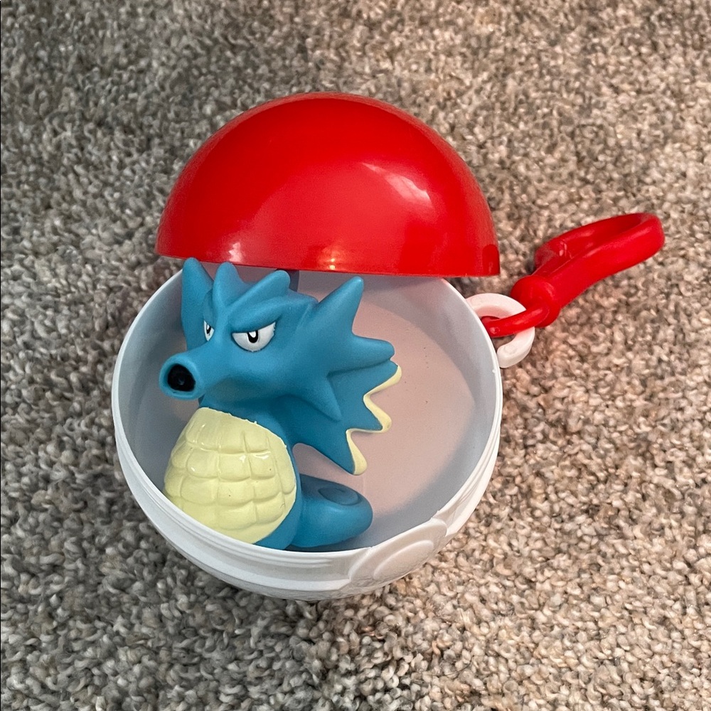 1999 Seadra Water Squirter Pokeball